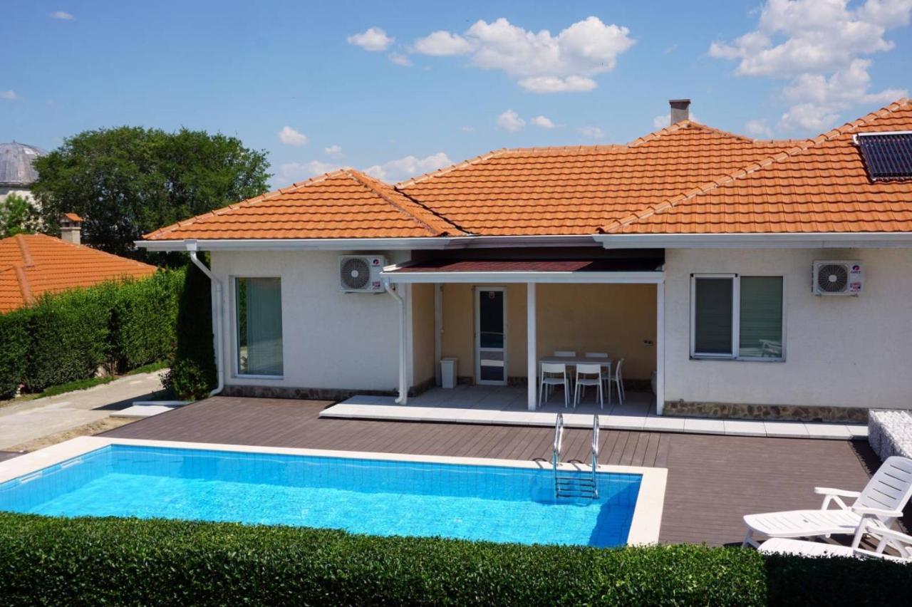 Geranium Holliday Villas Obrochishte Exterior foto