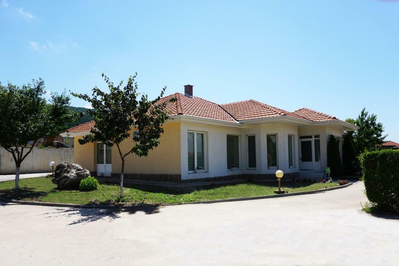 Geranium Holliday Villas Obrochishte Exterior foto